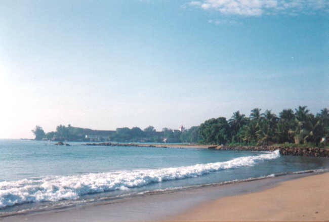 Strandblick auf das Fort von Galle